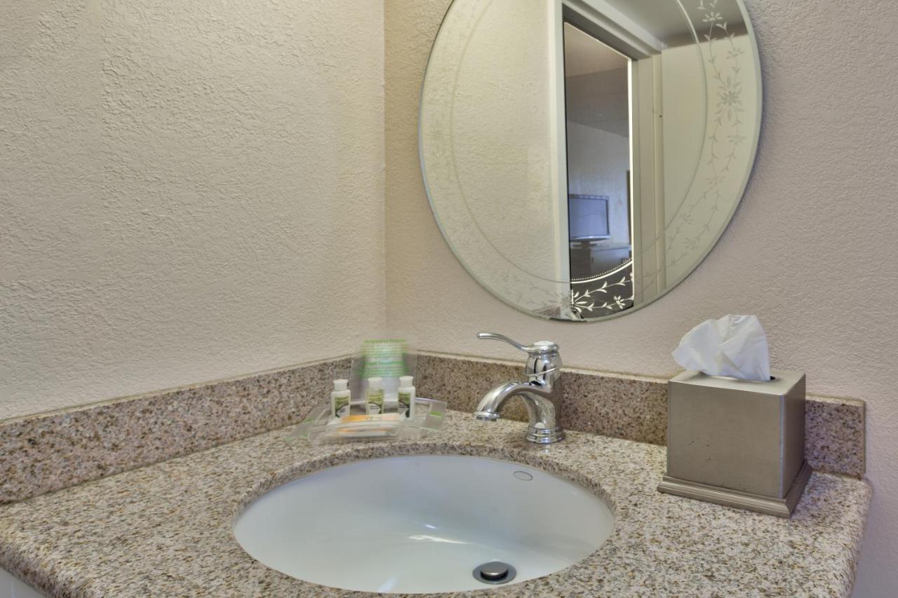 Holiday Inn Nashua, An Ihg Hotel Ngoại thất bức ảnh